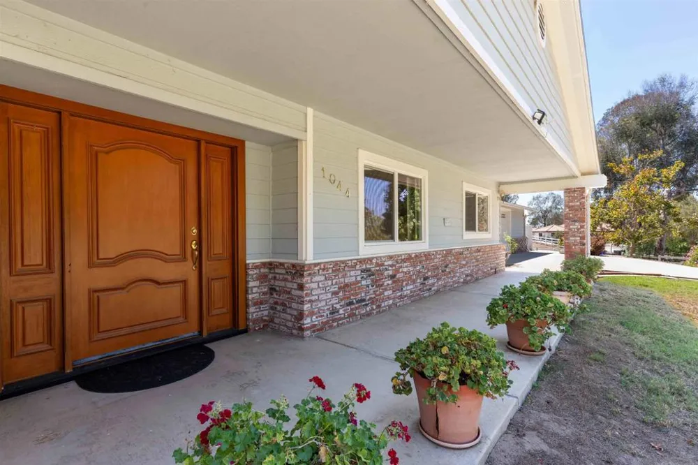 1044 Valentine Lane Fallbrook, CA 92028