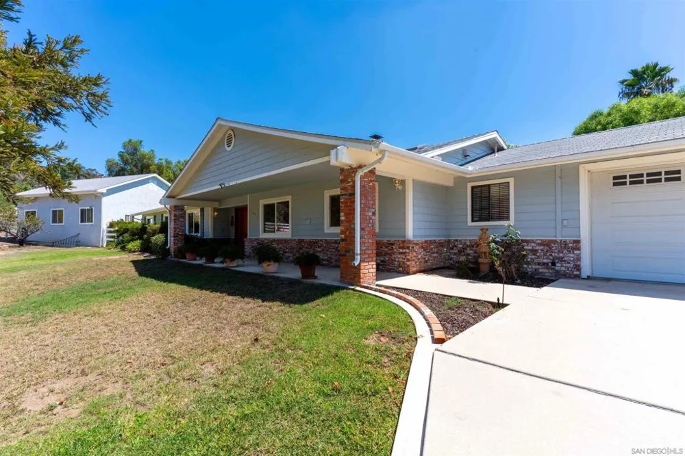 1044 Valentine Lane Fallbrook, CA 92028