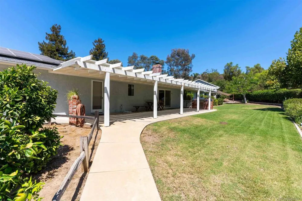 1044 Capra Way Fallbrook, CA 92028
