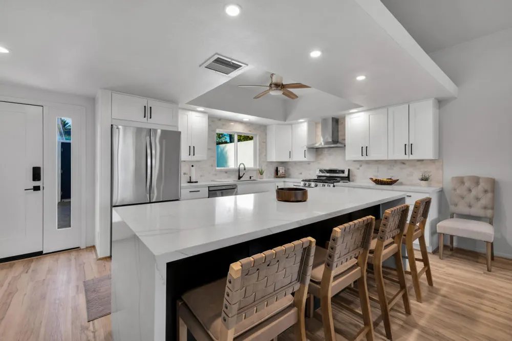 47760 Eisenhower Drive La Quinta, CA 92253