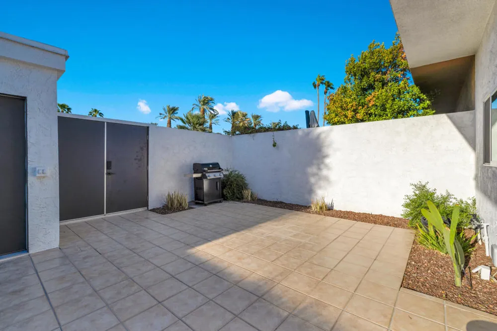 47760 Eisenhower Drive La Quinta, CA 92253