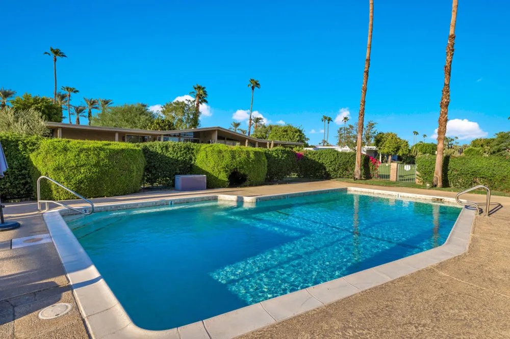 47760 Eisenhower Drive La Quinta, CA 92253