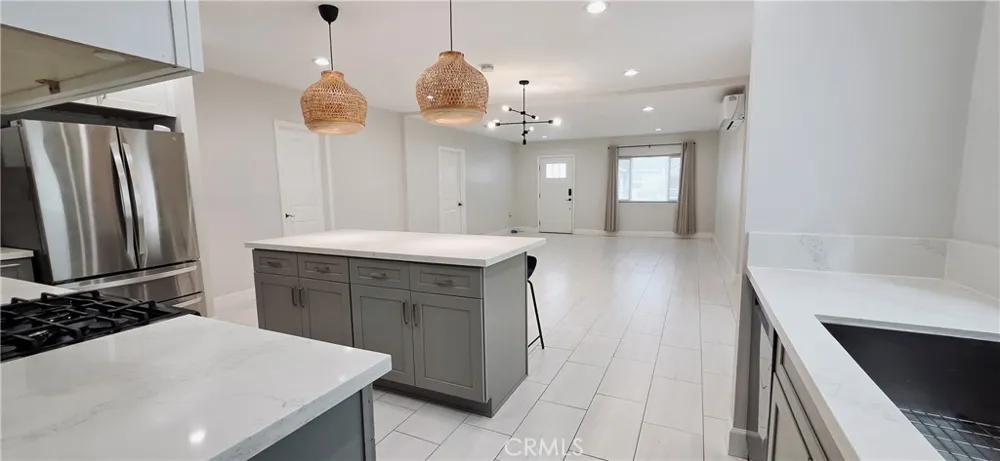 3455 Baltic Avenue Long Beach, CA 90810