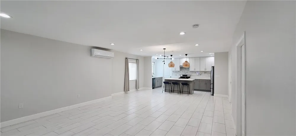 3455 Baltic Avenue Long Beach, CA 90810
