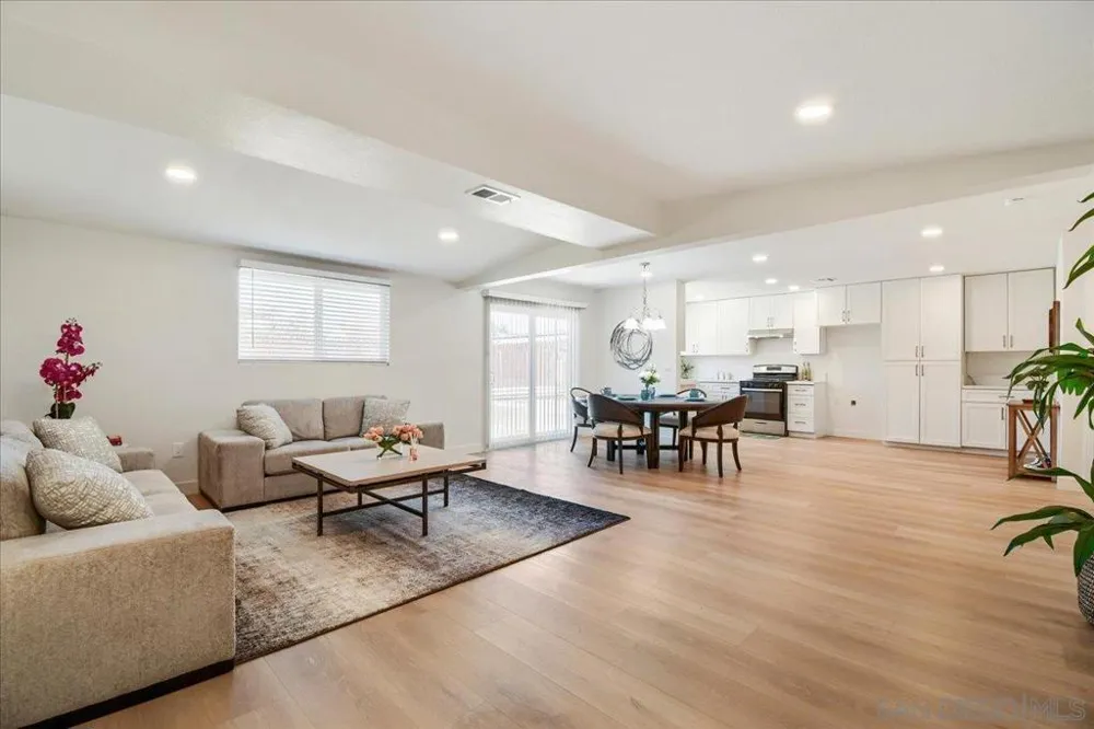 5254 Dante Street San Diego, CA 92117
