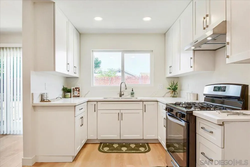 5254 Dante Street San Diego, CA 92117
