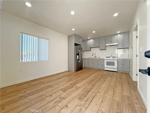 11245 McLennan