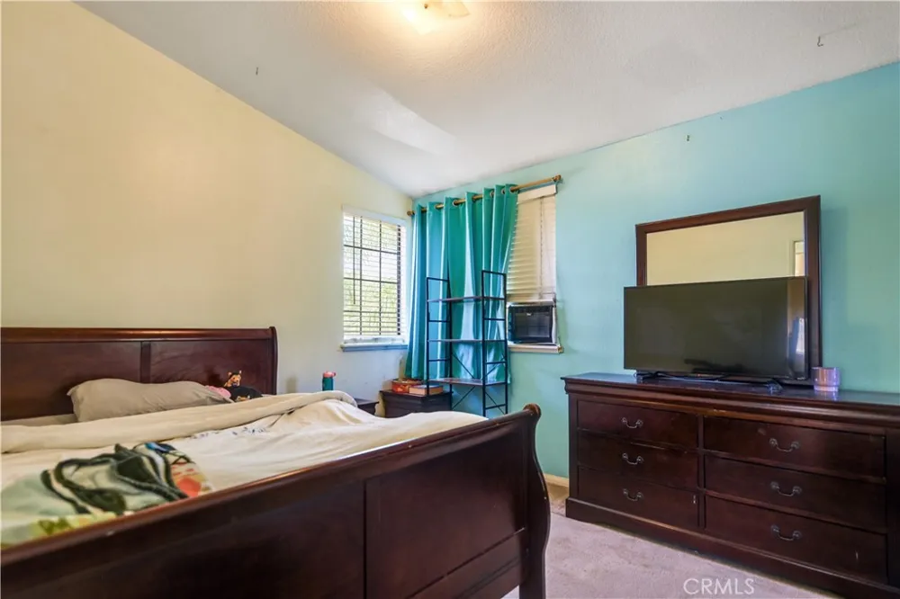 10808 Breezy Meadow Moreno Valley, CA 92557