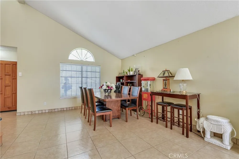 10808 Breezy Meadow Moreno Valley, CA 92557