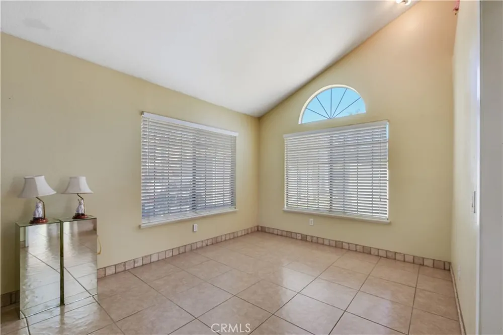 10808 Breezy Meadow Moreno Valley, CA 92557