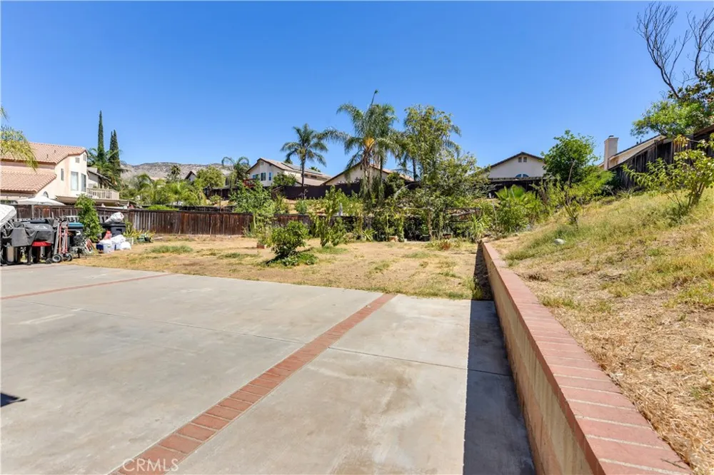 10808 Breezy Meadow Moreno Valley, CA 92557