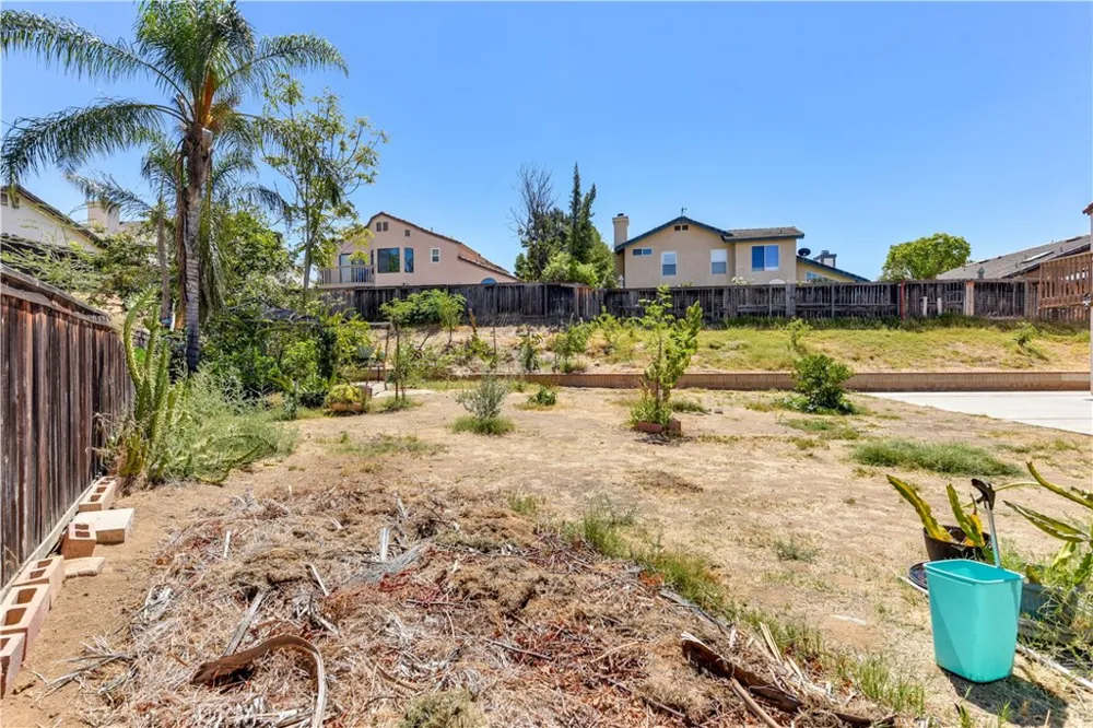 10808 Breezy Meadow Moreno Valley, CA 92557
