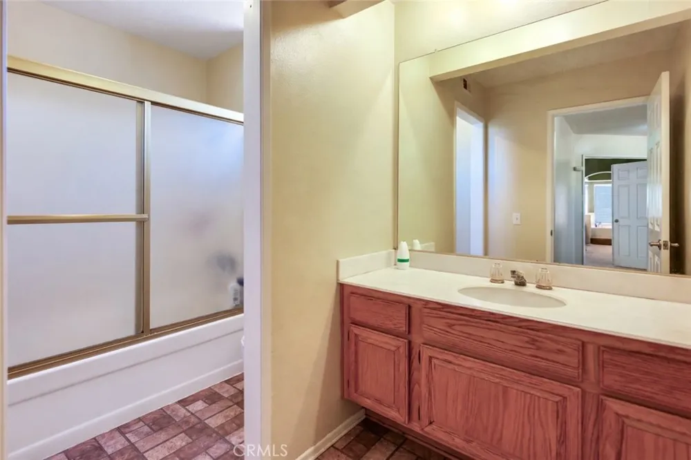 10808 Breezy Meadow Moreno Valley, CA 92557