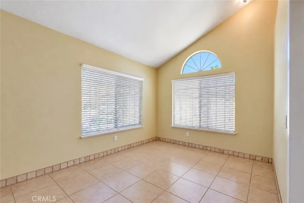 10808 Breezy Meadow Moreno Valley, CA 92557