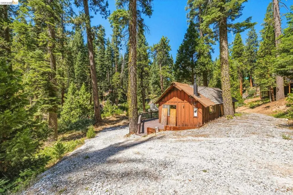 31470 Old Strawberry Rd Strawberry, CA 95364