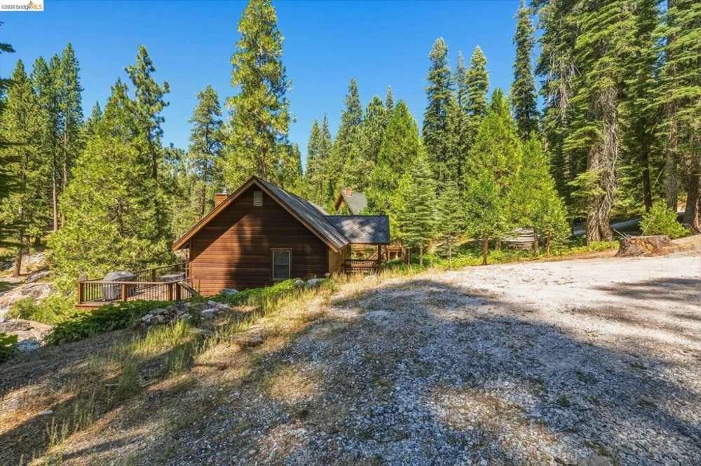 31470 Old Strawberry Rd Strawberry, CA 95364