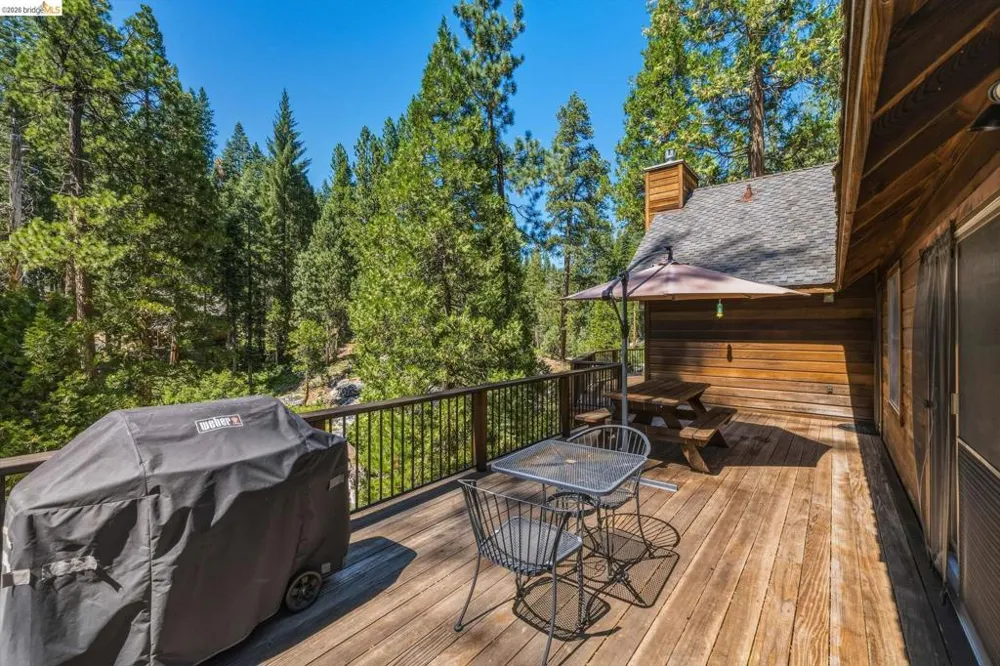 31470 Old Strawberry Rd Strawberry, CA 95364