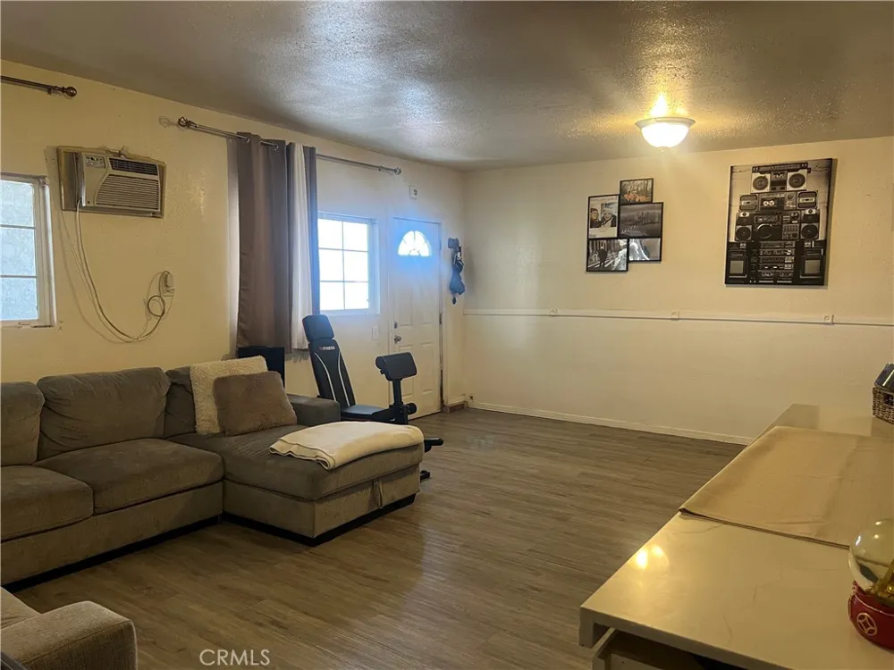 5538 W Carlton Ontario, CA 91762