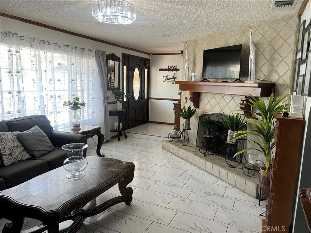 5538 W Carlton Ontario, CA 91762