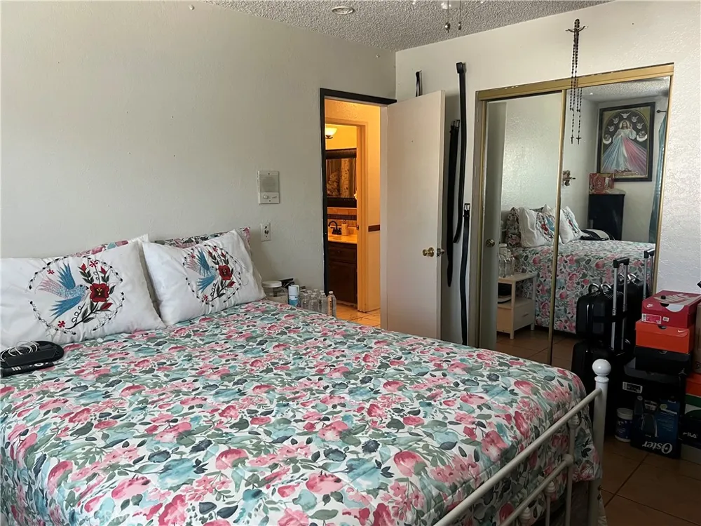 5538 W Carlton Ontario, CA 91762