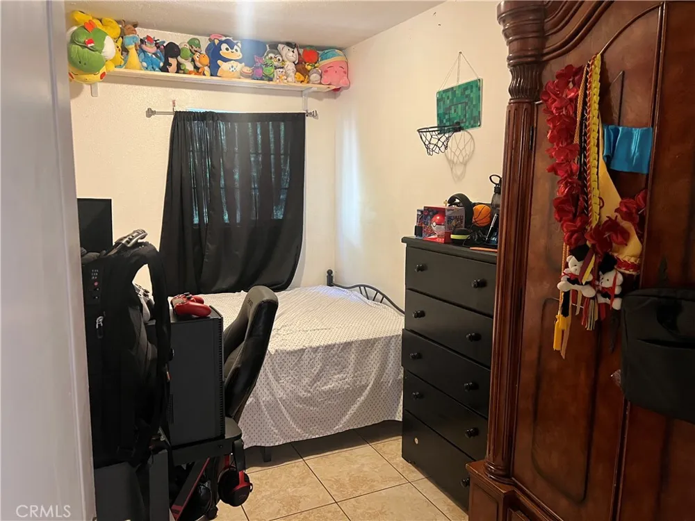 5538 W Carlton Ontario, CA 91762