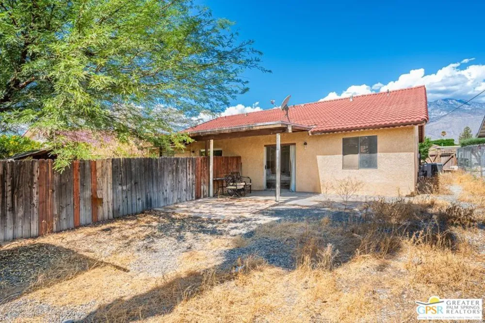 33434 Navajo Trail Cathedral City, CA 92234