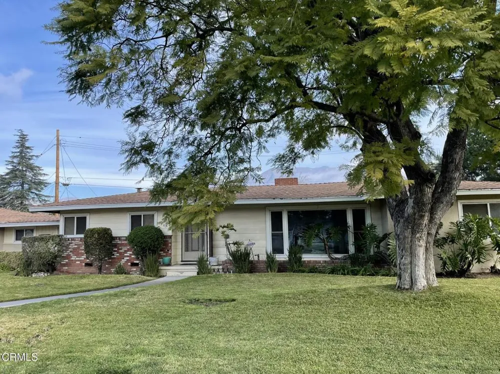 905 W La Canada Verdugo Road Pasadena, CA 91103