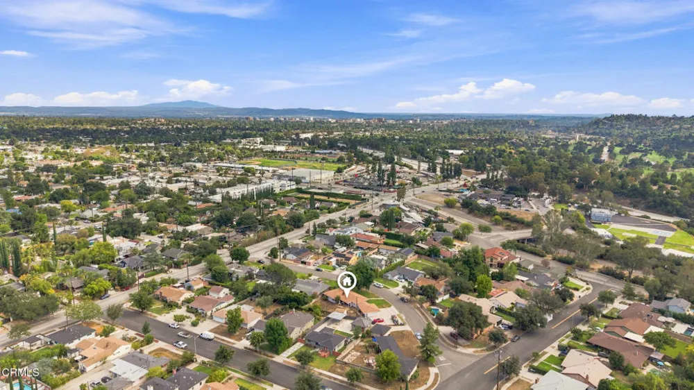 905 W La Canada Verdugo Road Pasadena, CA 91103