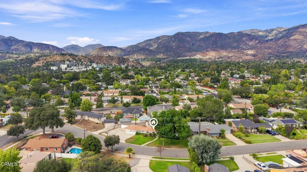 905 W La Canada Verdugo Road Pasadena, CA 91103