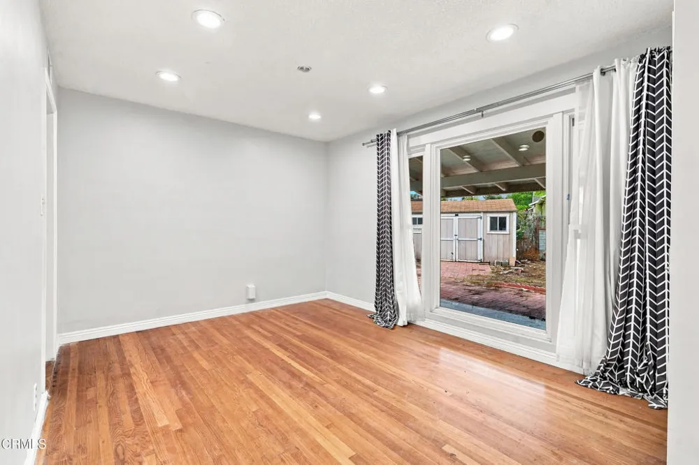 905 W La Canada Verdugo Road Pasadena, CA 91103