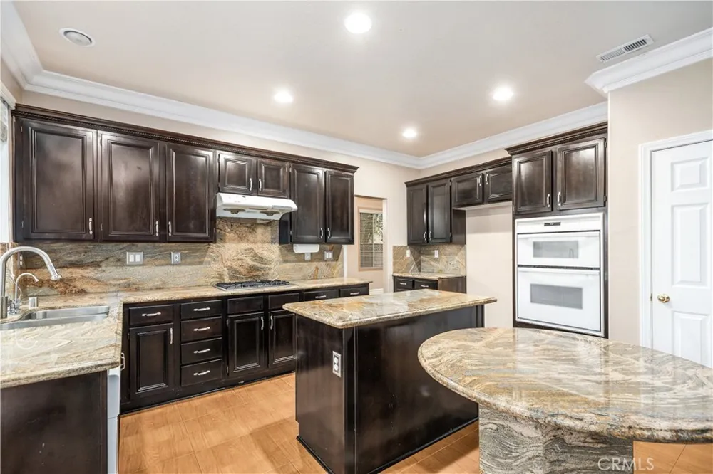 2550 Reynolds Drive Tustin, CA 92782