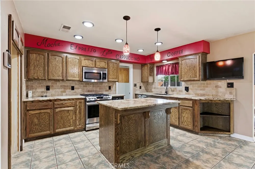 6317 Scenic Way Bakersfield, CA 93309