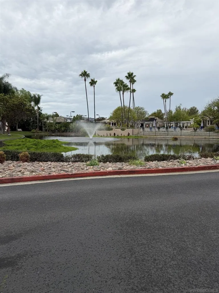 18577 caminito pasadero #422 San Diego, CA 92128