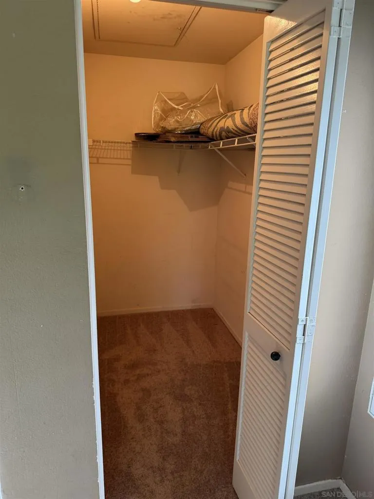 18577 caminito pasadero #422 San Diego, CA 92128
