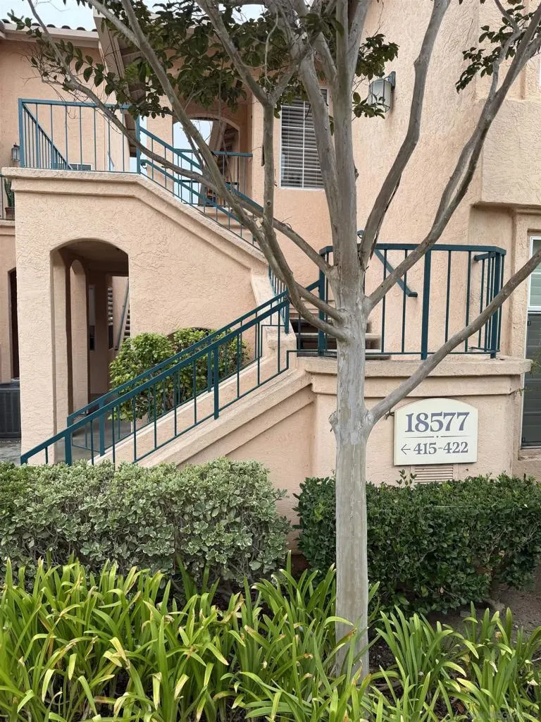18577 caminito pasadero #422 San Diego, CA 92128