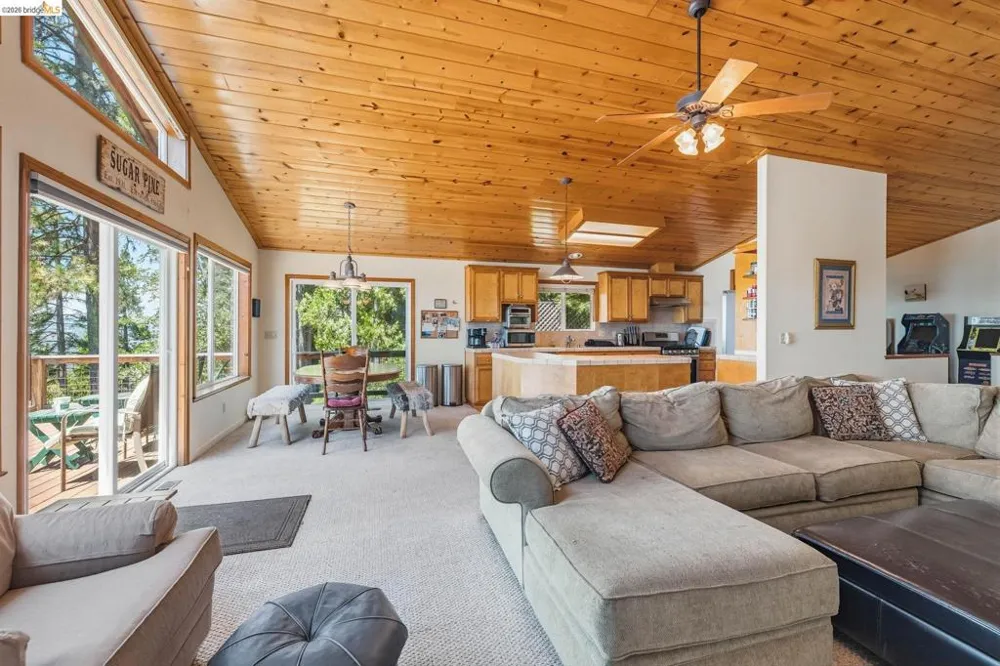 19922 Middle Camp Sugarpine RD Mi Wuk Village, CA 95346