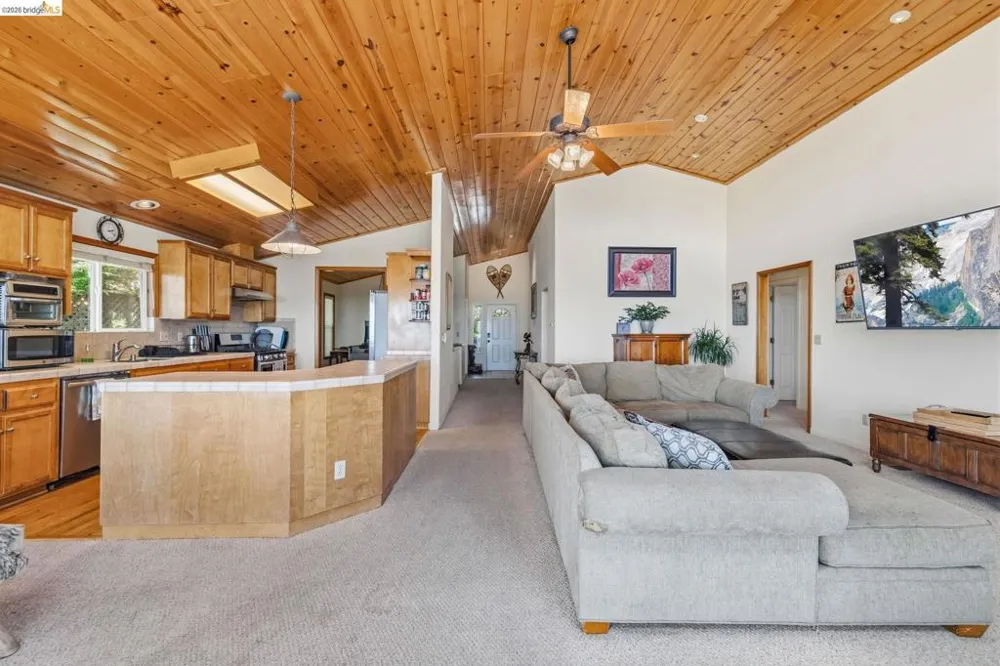 19922 Middle Camp Sugarpine RD Mi Wuk Village, CA 95346