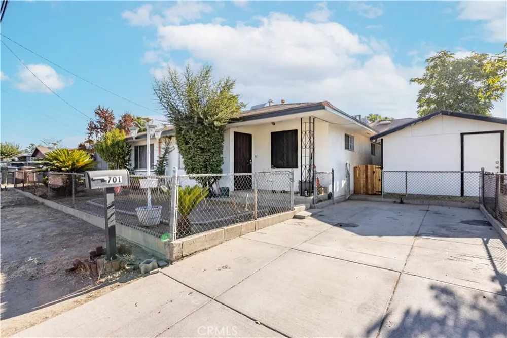 701 Normandy Bakersfield, CA 93306