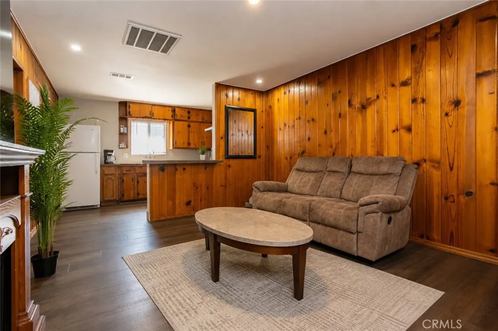 701 Normandy Bakersfield, CA 93306