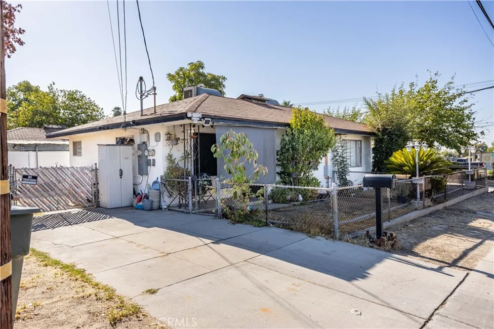 701 Normandy Bakersfield, CA 93306