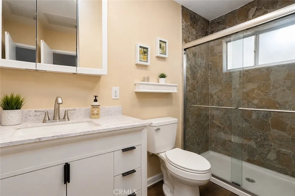 701 Normandy Bakersfield, CA 93306