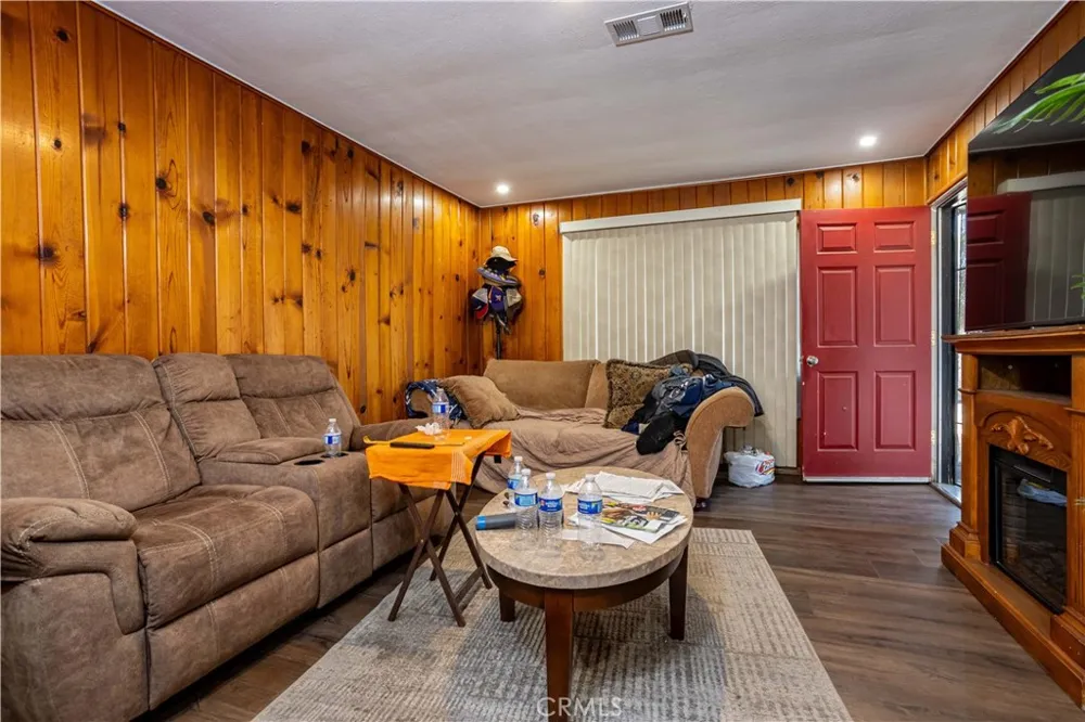 701 Normandy Bakersfield, CA 93306