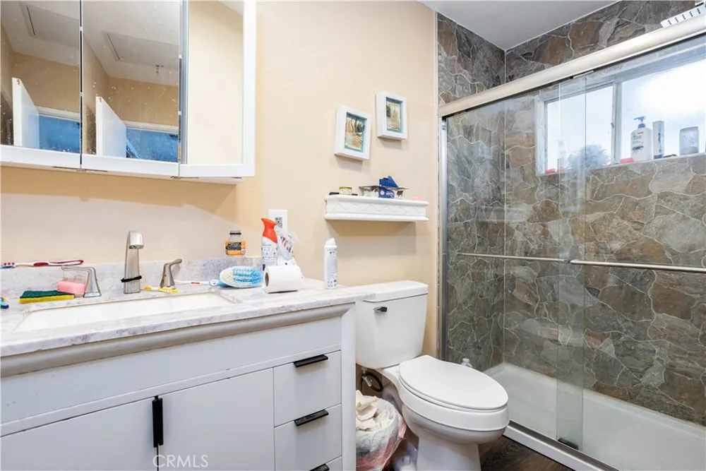 701 Normandy Bakersfield, CA 93306