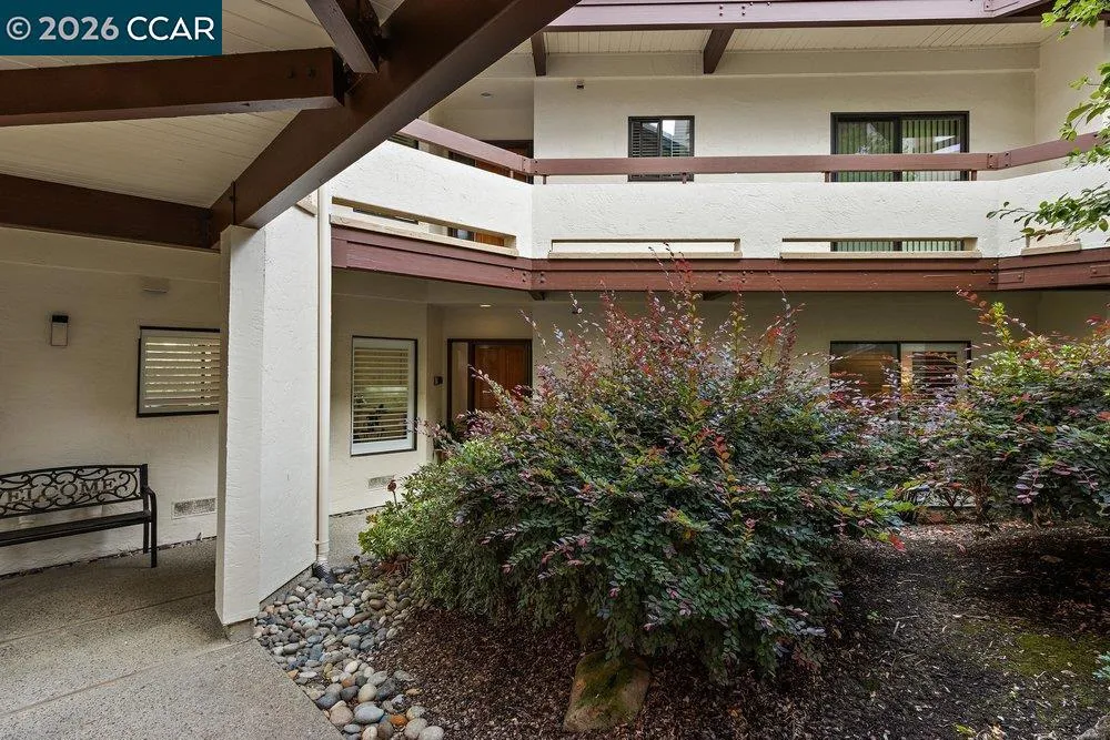3288 Terra Granada Dr #3A Walnut Creek, CA 94595
