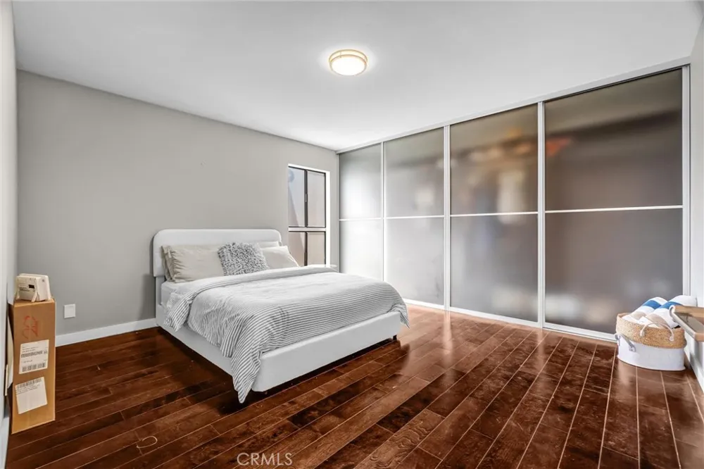 5308 Marina Pacifica S Long Beach, CA 90803