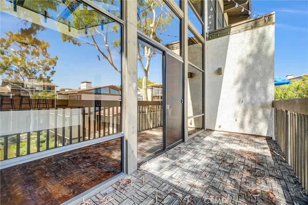 5308 Marina Pacifica S Long Beach, CA 90803