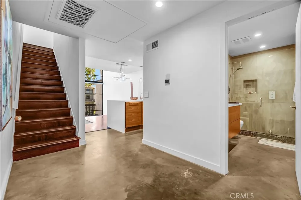 5308 Marina Pacifica S Long Beach, CA 90803