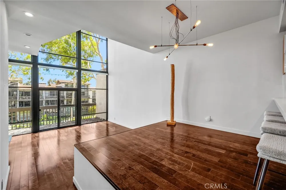 5308 Marina Pacifica S Long Beach, CA 90803