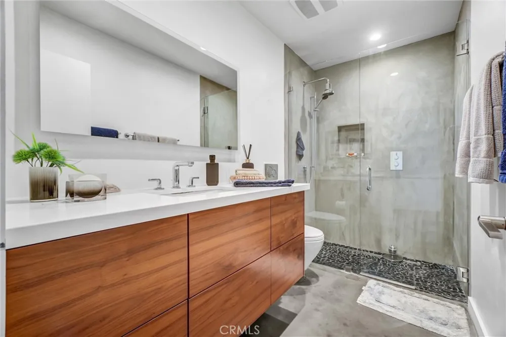 5308 Marina Pacifica S Long Beach, CA 90803