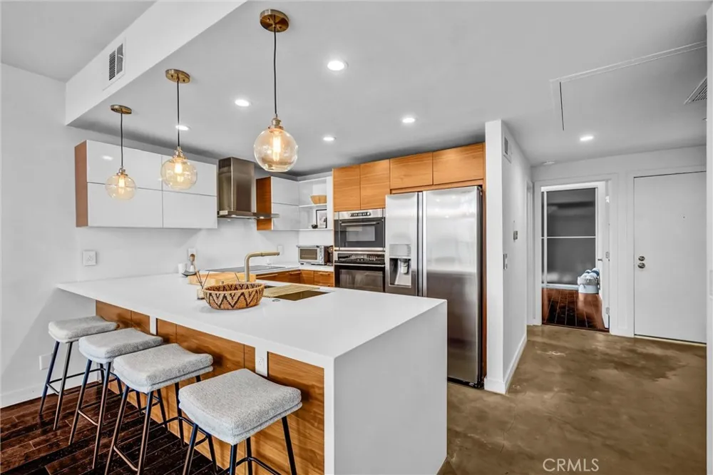 5308 Marina Pacifica S Long Beach, CA 90803